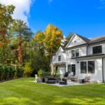 4 Design Tips for Creating a Wind-Resistant Backyard Retreat